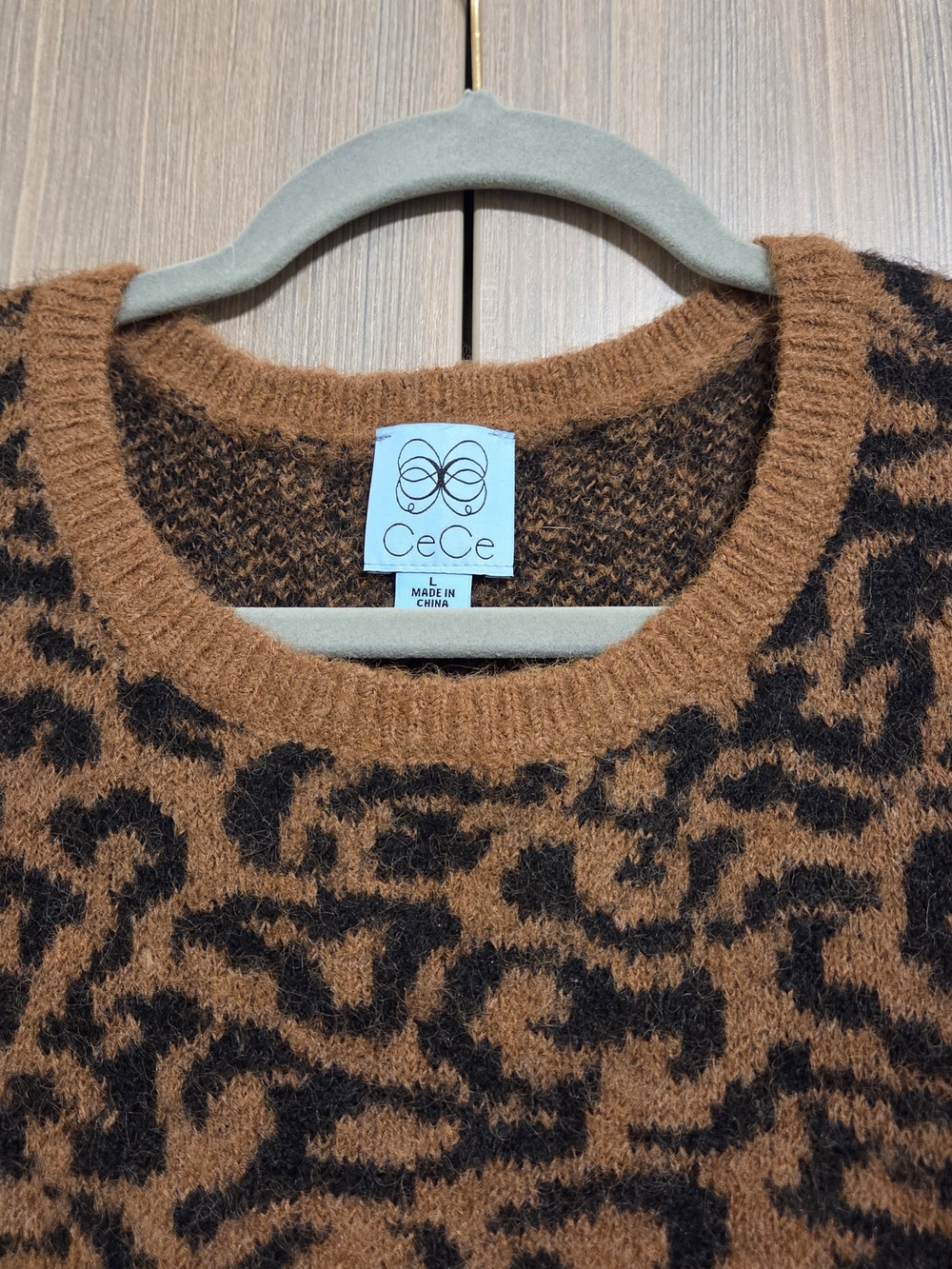 Leopard Print Fuzzy Sweater By CeCe - Picture 3 of 5